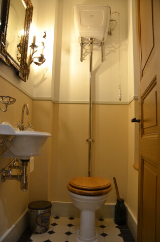 Historische Toilette im Heimatwerk Bauma