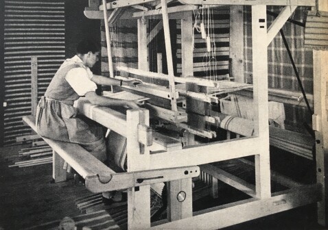 Zürcher Oberländer Handweberin an der Landi 1939